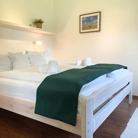 Haus Land & Fewo14 شقة كوكسهافن